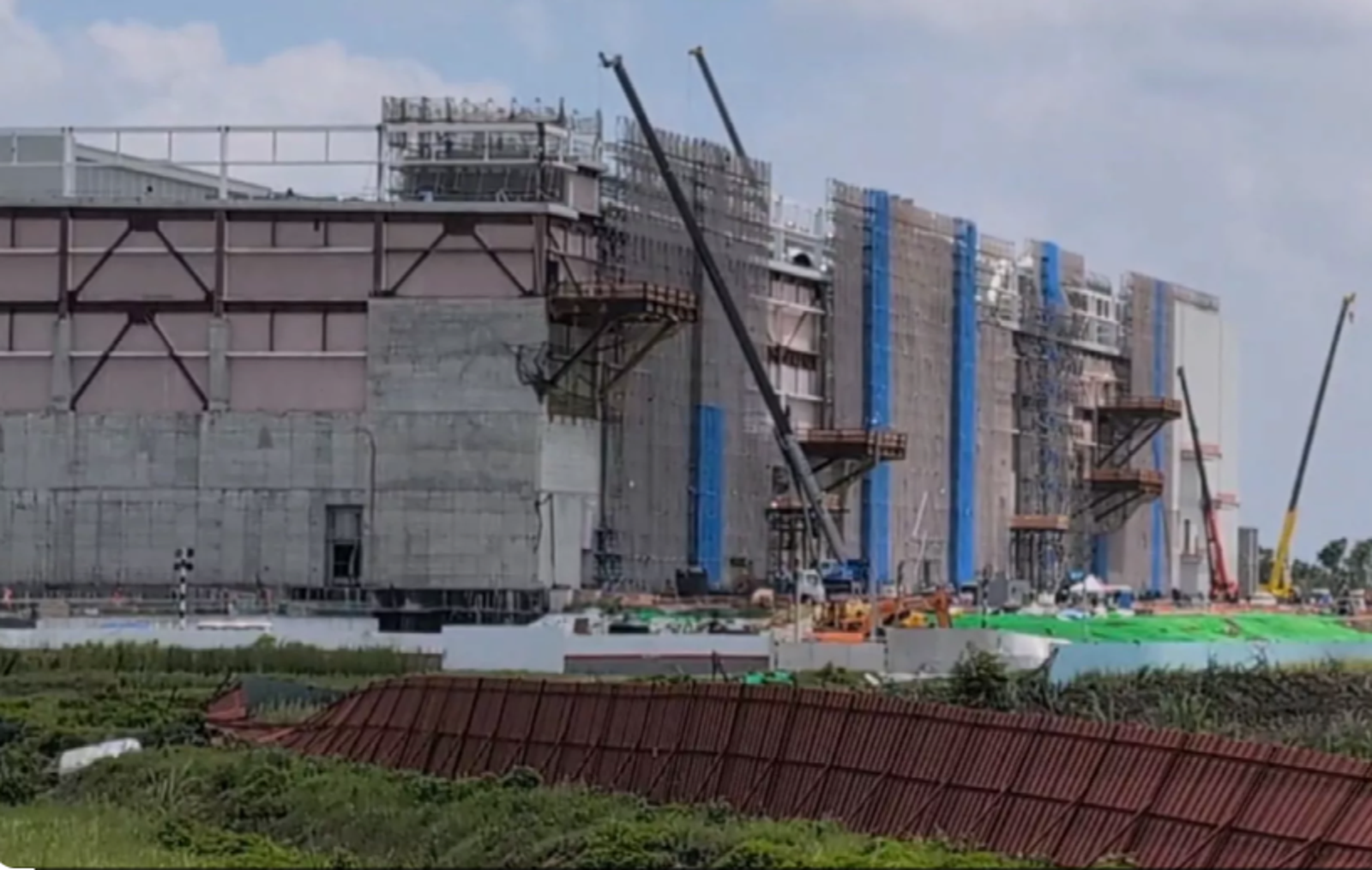 台積電嘉義廠383公斤巨管高空直墜 砸死女清潔工 包商「口頭亂教工法」遭起訴