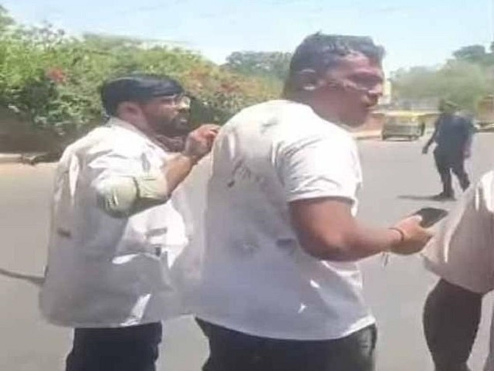 奇蹟！印度航空墜機僅剩他生還　波音787首起空難釀逾200死