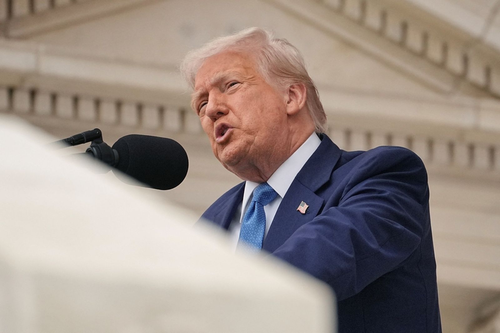 川普要讓蘋果「美國製造」是不可能的任務