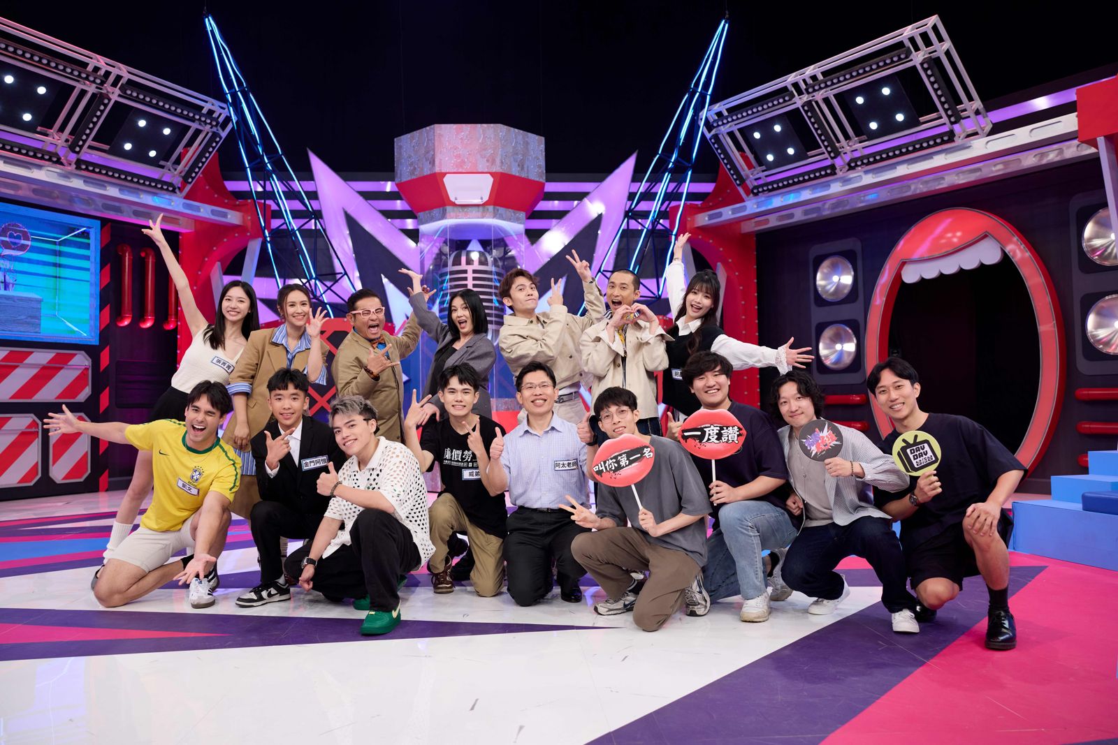 《Talk Talk秀台語》第二季開播再度受到高度討論。公視台語台提供