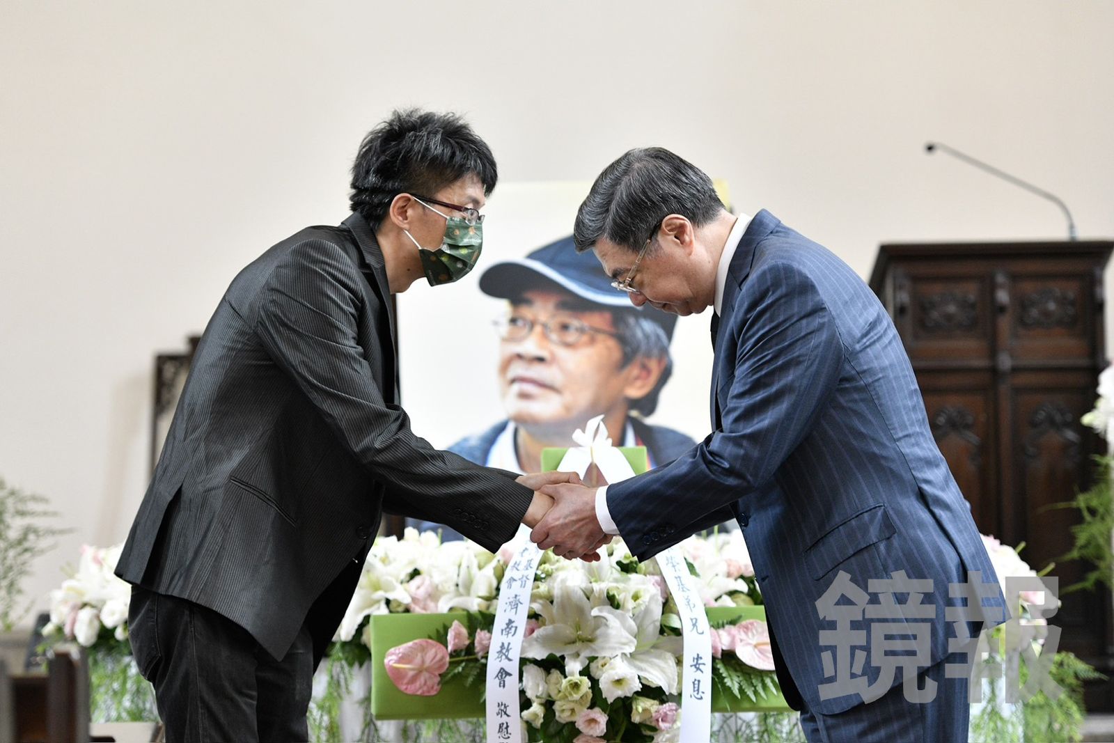 林榮基告別禮拜頒贈褒揚令 卓榮泰:他是最勇敢的台灣新公民