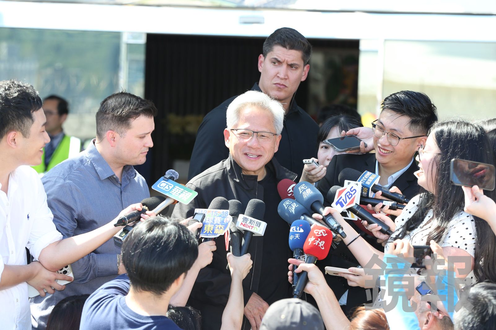 破天荒！昔日對手今結盟　輝達豪擲50億美元入股英特爾