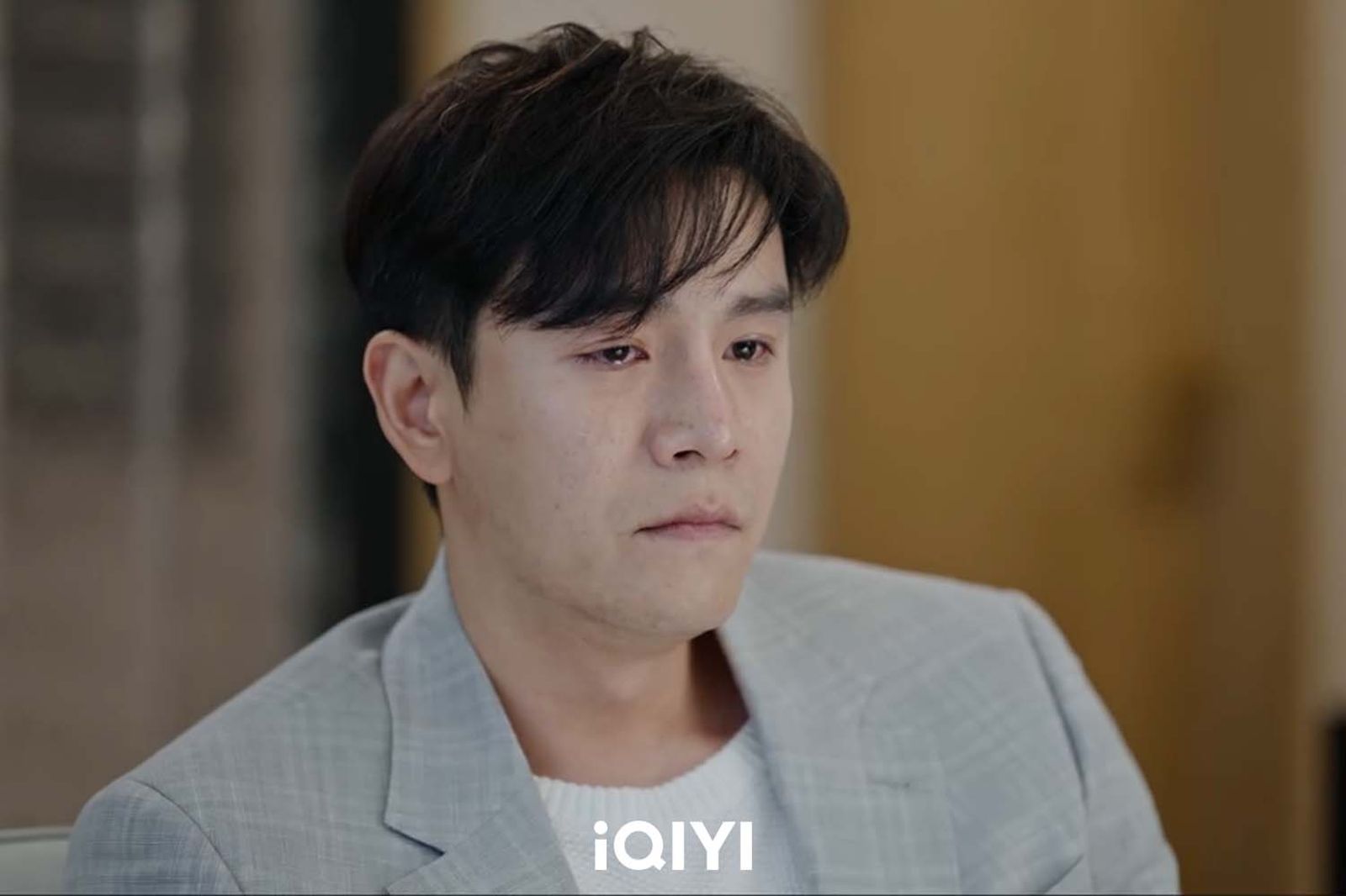 《蜜語紀》經超發現自己得胃癌。愛奇藝國際版提供