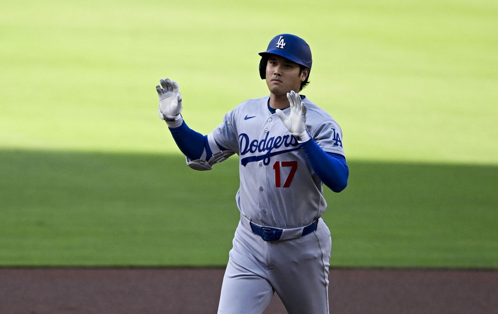 大谷翔平二刀流太扯了!開轟後再狂飆火球三振 美媒全看傻:這根本犯規吧