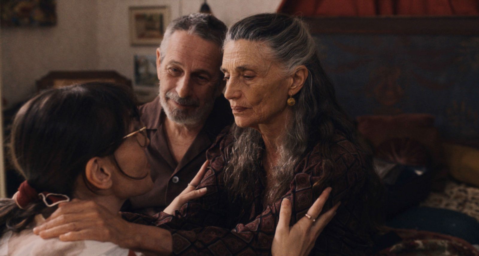 「安樂死應不應該?」老夫偕妻共赴黃泉 《化作塵埃》揭子女激烈爭辯