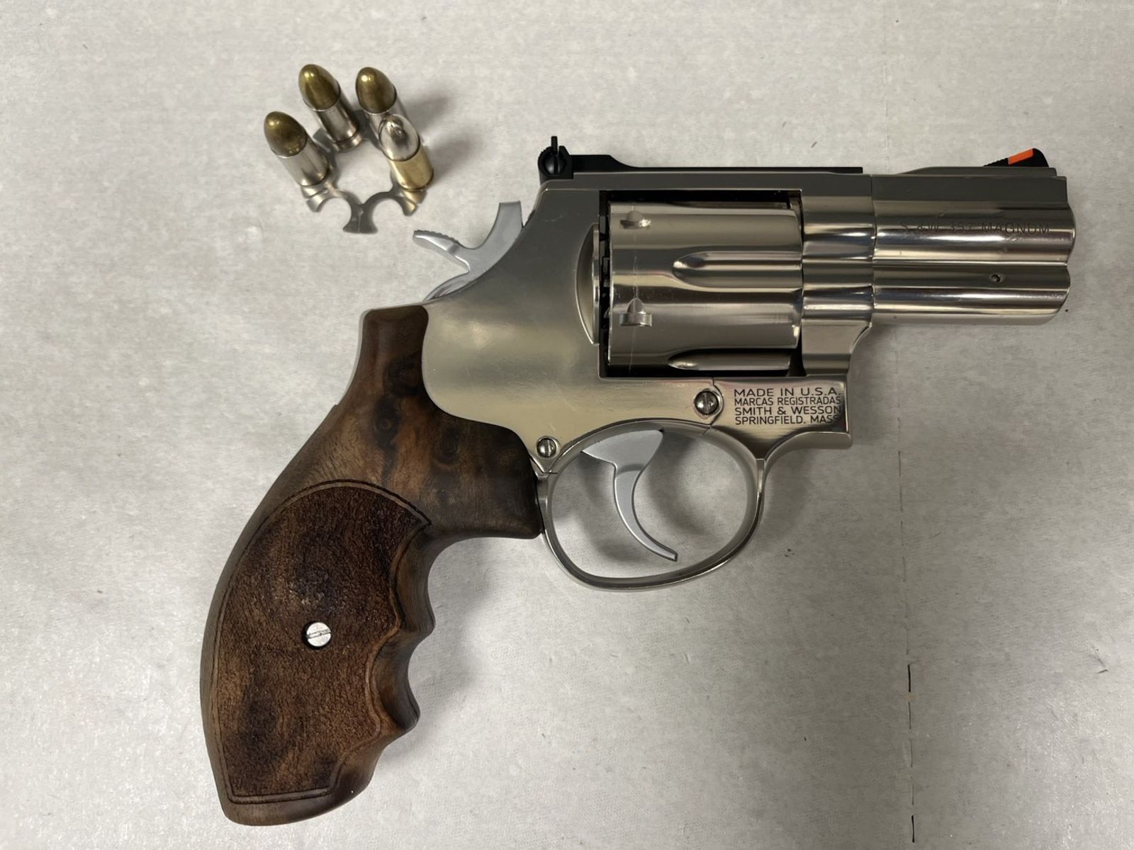 毒駕翻車落跑留提示　警循線找上門喜提「槍毒大禮包」
