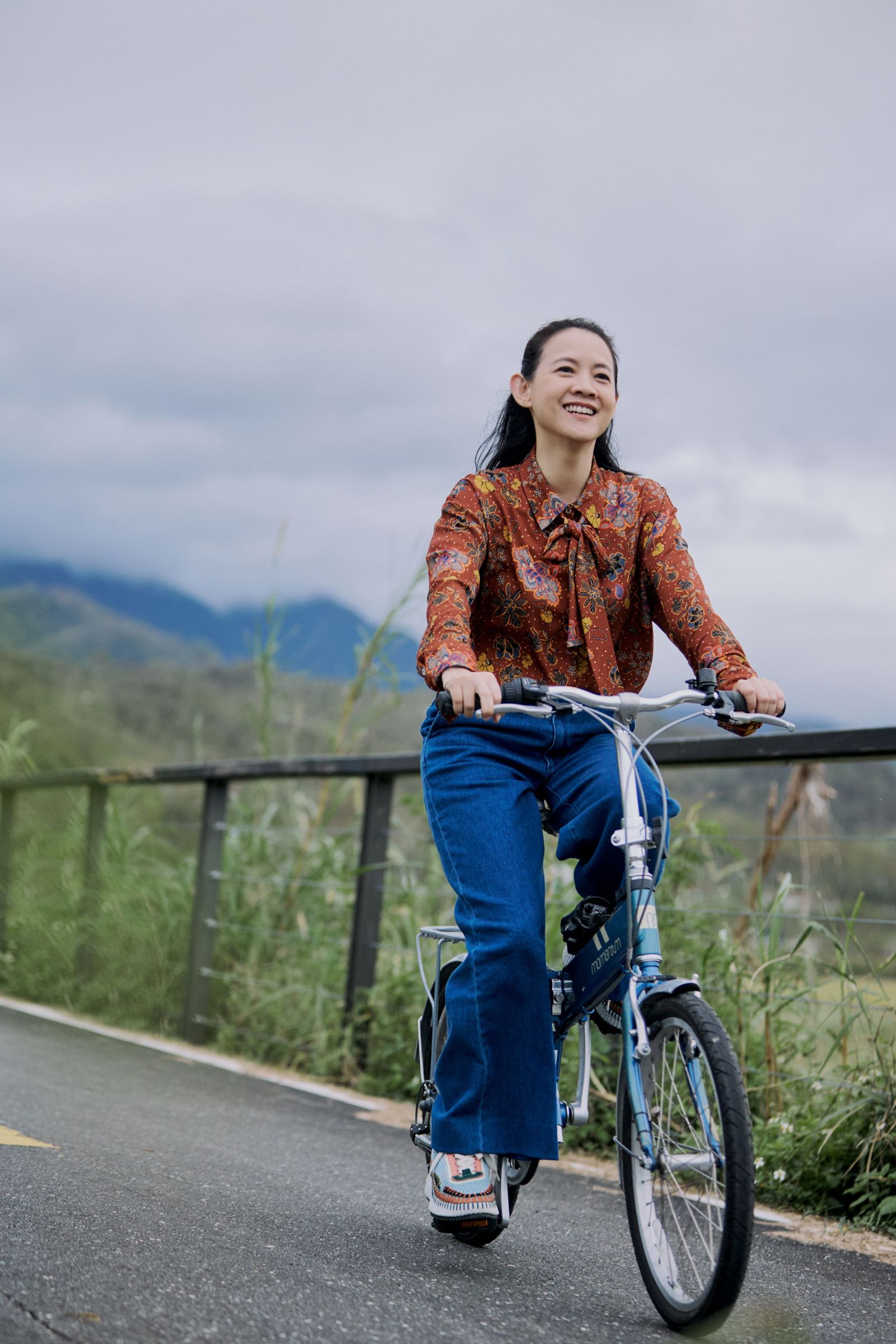 《我們回家吧》第三季由曾寶儀繼續主持。三立提供