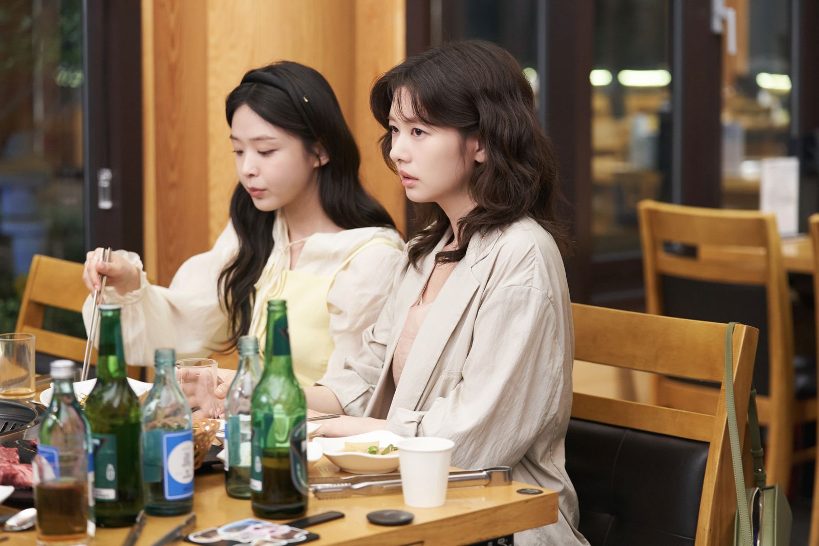 庭沼珉劇中因為喝醉鬧出不少笑話。Disney+提供