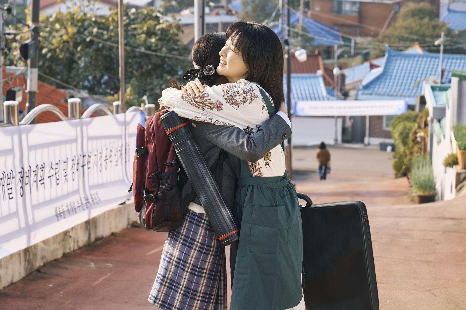 李英愛（右）一直以來是家庭劇女神，此次在劇中將有不同的反轉魅力。Hami Video提供