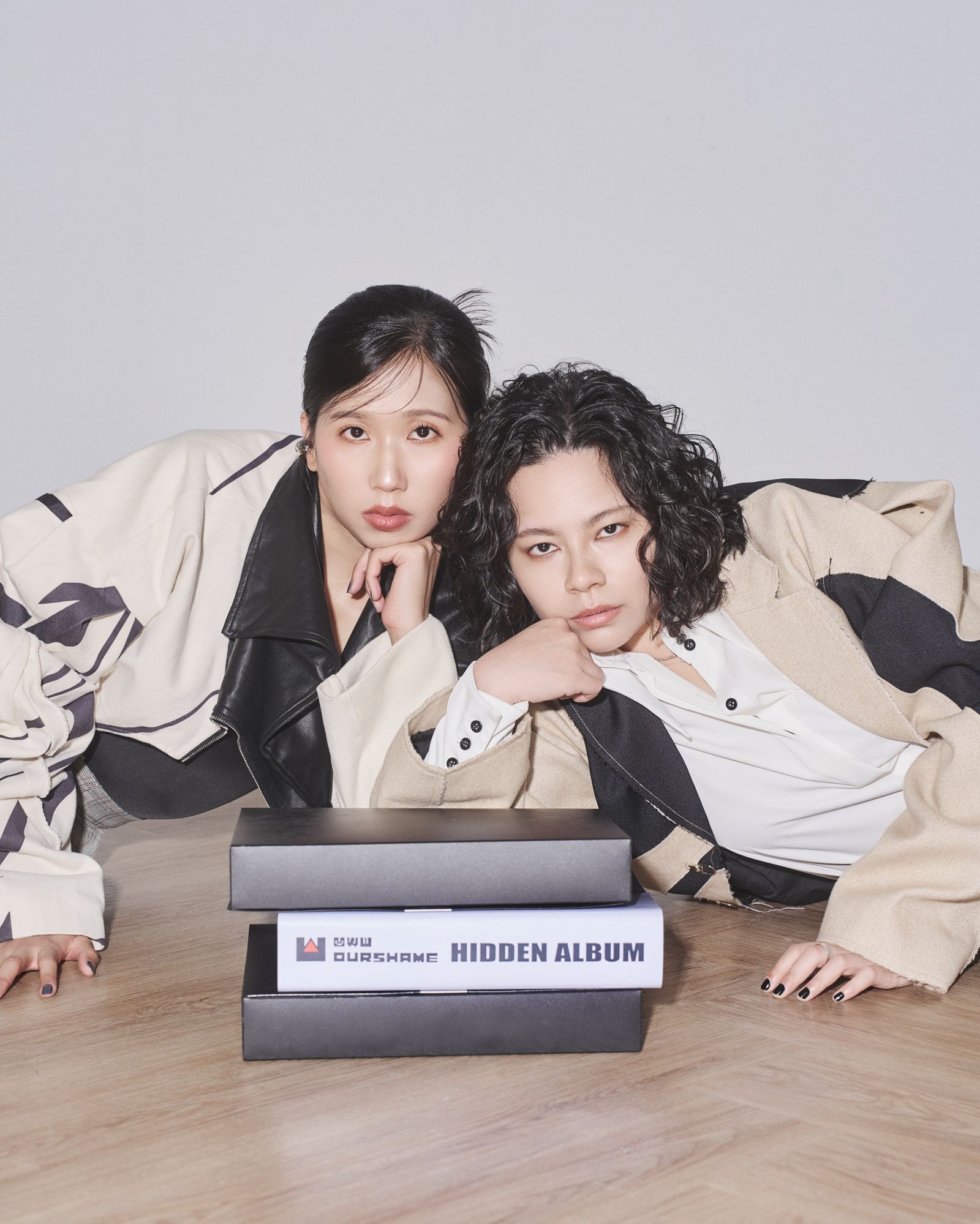 民謠女子組合「凹與山 Our Shame」推出新專輯《Hidden Album》。凹與山提供