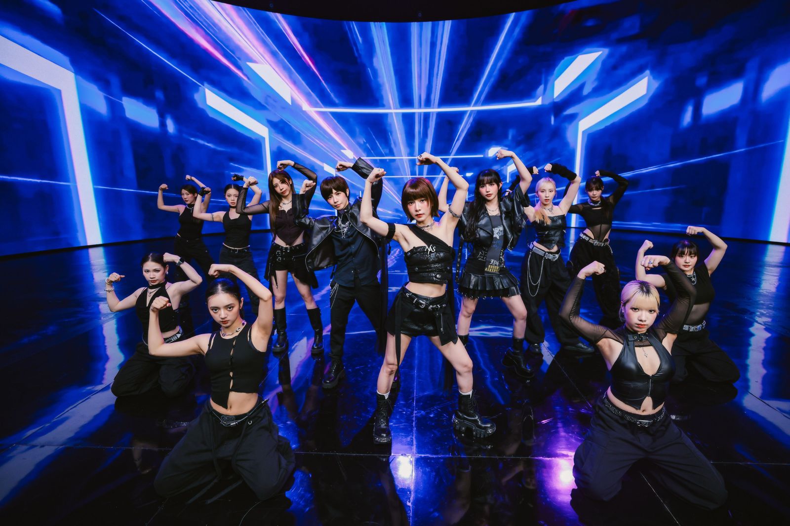 「BOOM！怪物星人」為電影獻唱宣傳曲〈敵手〉。相映音樂提供