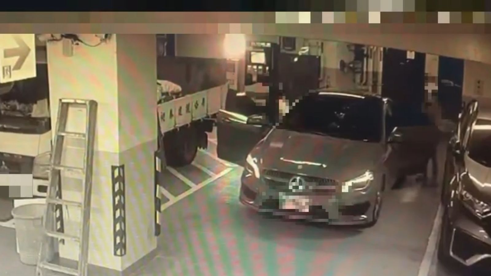 林口孕婦買早餐沒鎖車門…詭異紅衣女「鑽後座搭便車」!鄰居一看就認出:全家都不正常