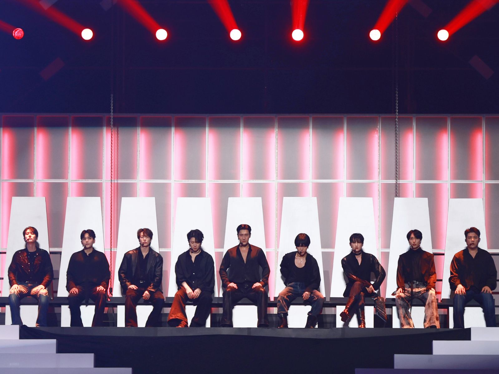 SJ帥氣演唱〈SUPERMAN〉。讀者提供