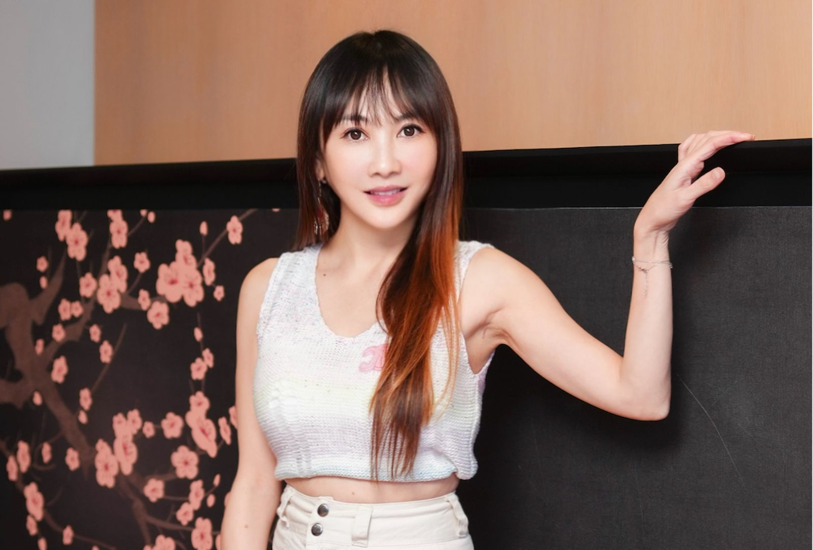 10億女神「拿皮鞭狂抽老公」 驚悚畫面曝光親上火線回應了