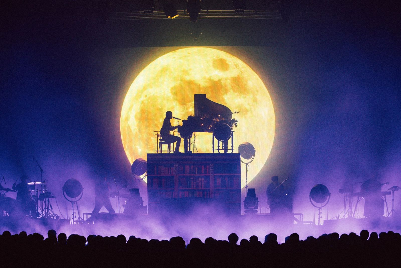 不露臉照樣唱進小巨蛋！17歲女高中生tuki.唱功震全場　2場狂吸2.3萬人搶聽〈晚餐歌〉