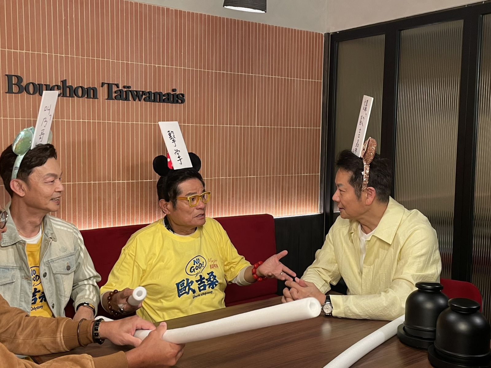 專訪到一半驚見金髮怪客？徐乃麟大膽「亂入」　許效舜、李國煌嚇傻尖叫