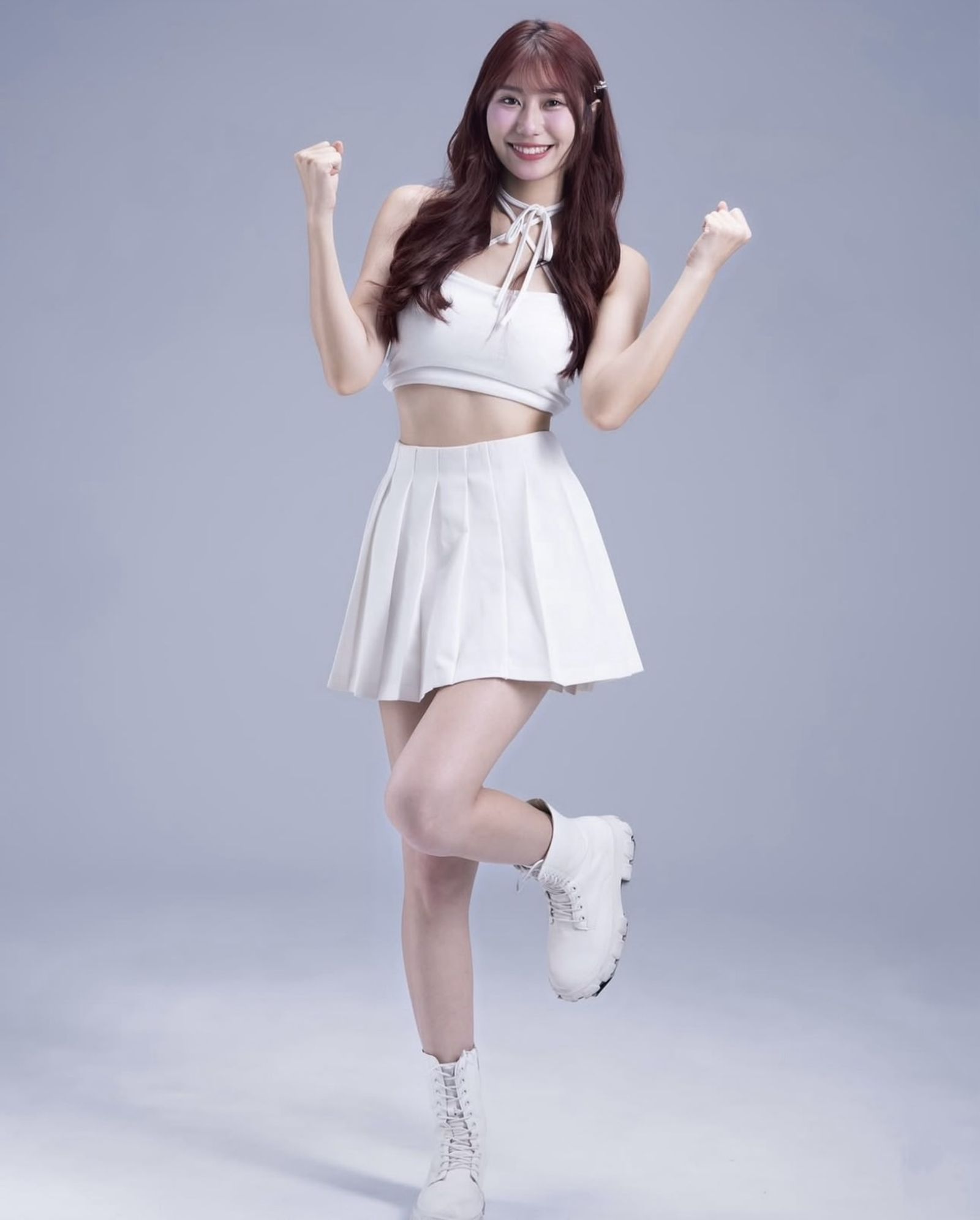 擁有職業籃球啦啦隊兩年經歷的羽娜，愛笑鄰家特質，深得球迷的心。影響力動能提供