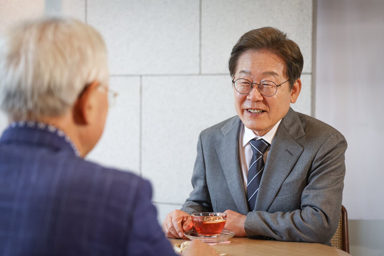 帶頭慣老闆？青瓦台加班時數創歷史新高　李在明吐「1句」網怒：剝削員工