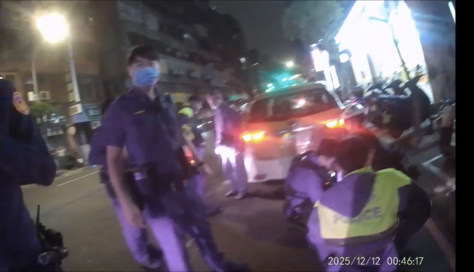 您的餐點「行糾」中！　外送員爆氣撞飛小黃運將畫面曝