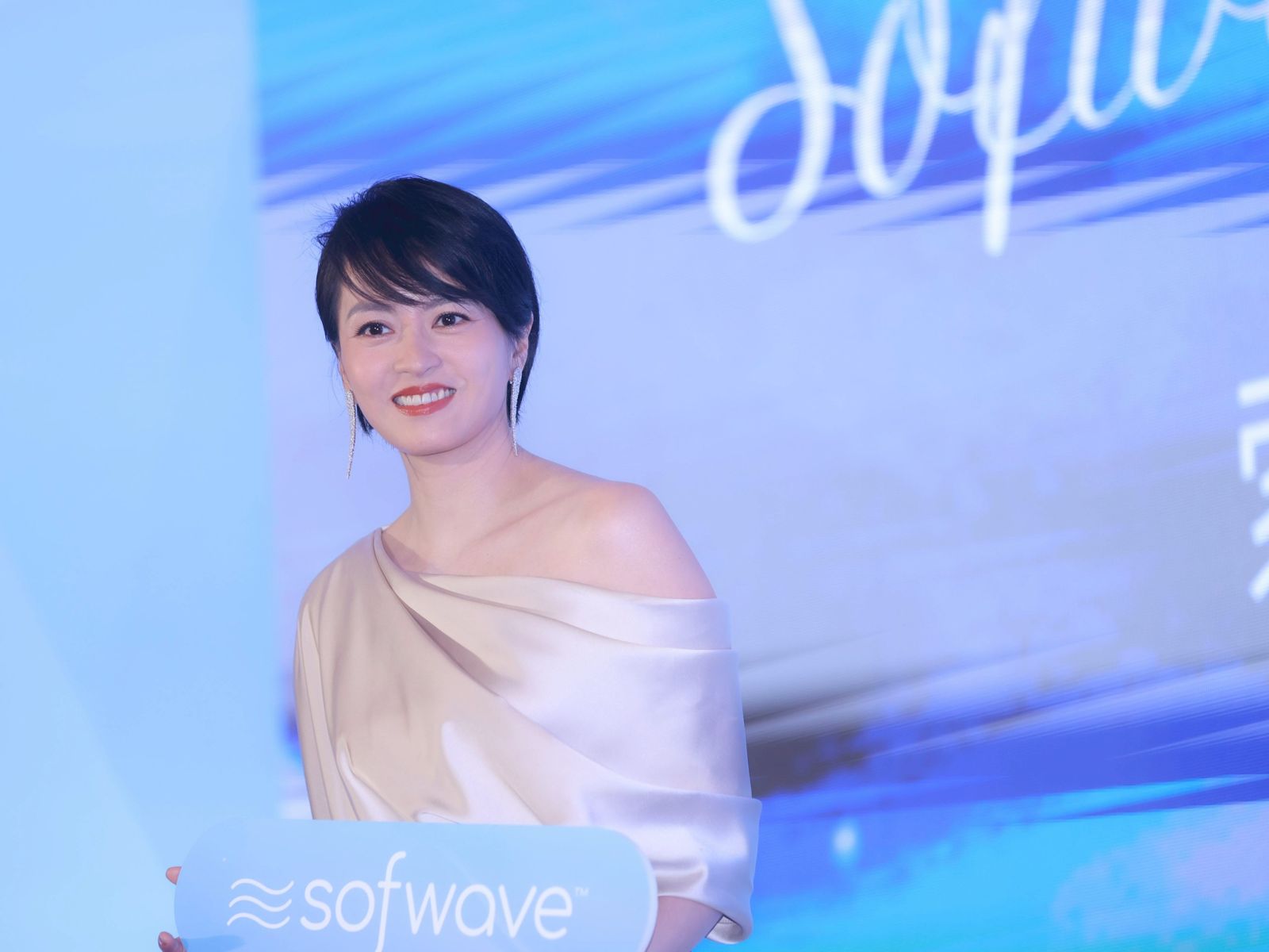 梁詠琪不擔心被拍醜照　施展「妙招」一勞永逸