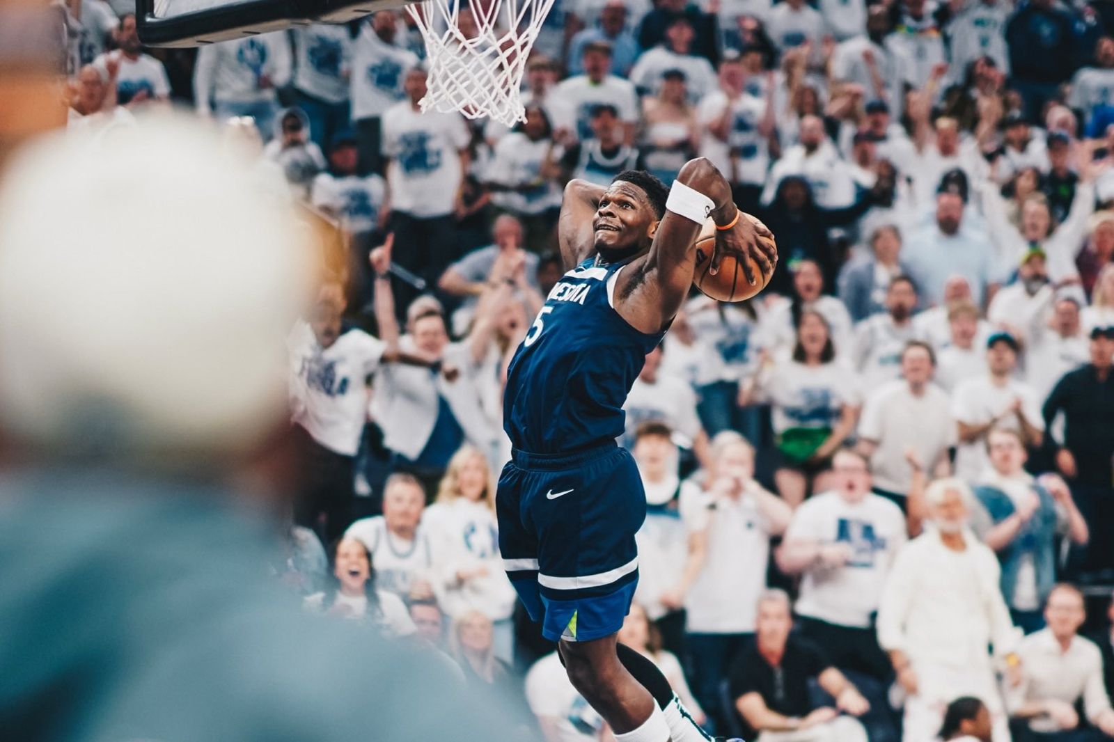 NBA／西決G3「蟻人」降臨！　Edwards高效狂轟30分寫季後賽個人里程碑