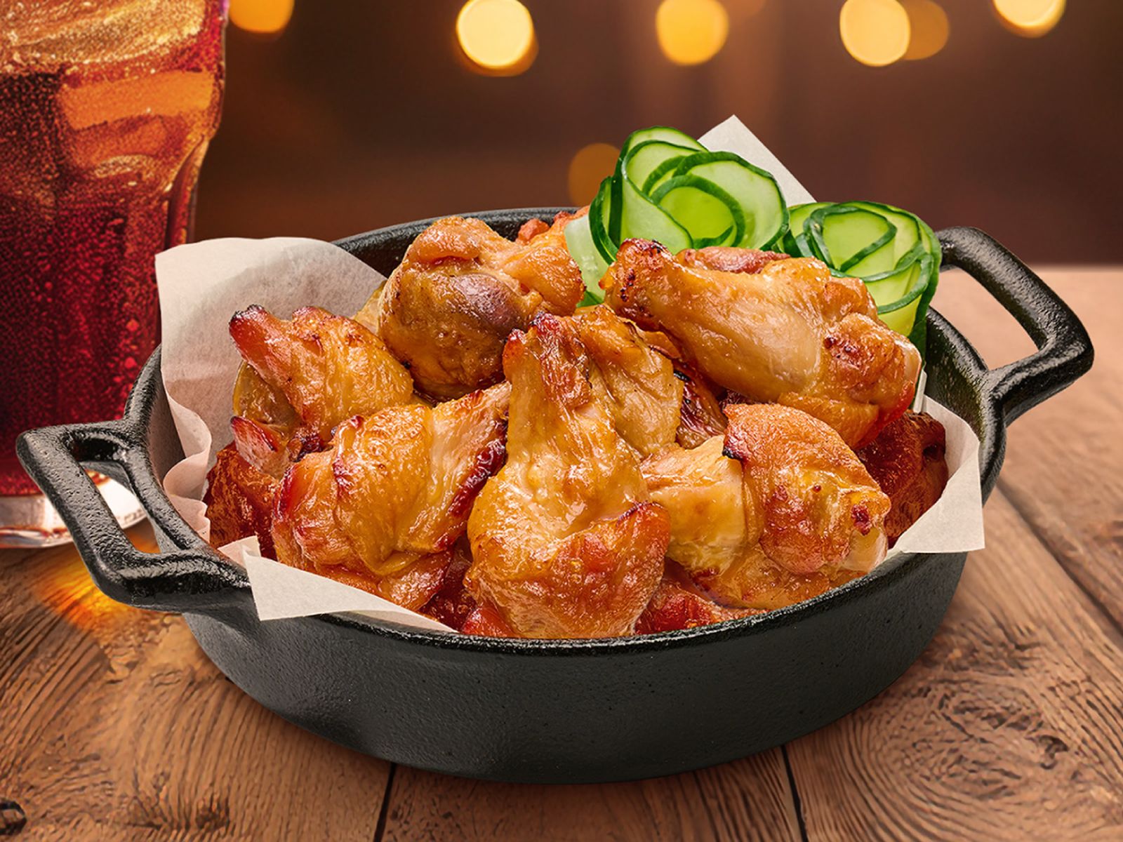 「日式蜜汁烤翅小腿」每包約有12到14支，可視人數決定購買數量。（195元／包）