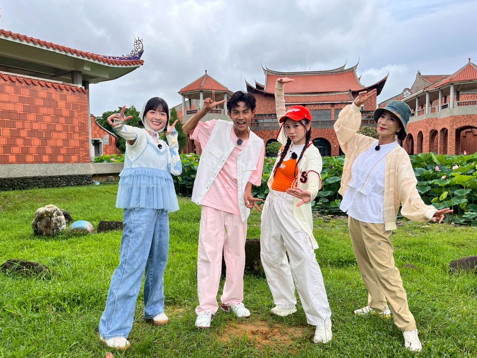 節目《綜藝新時代》來到與「打狗」高雄齊名、擁有「打貓」之稱的嘉義民雄鄉。民視提供