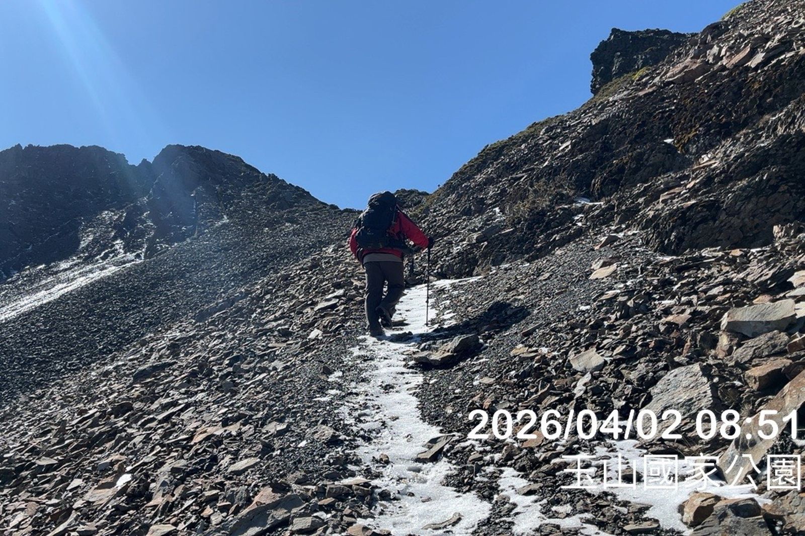 救難人員展開搜救行動。民眾提供