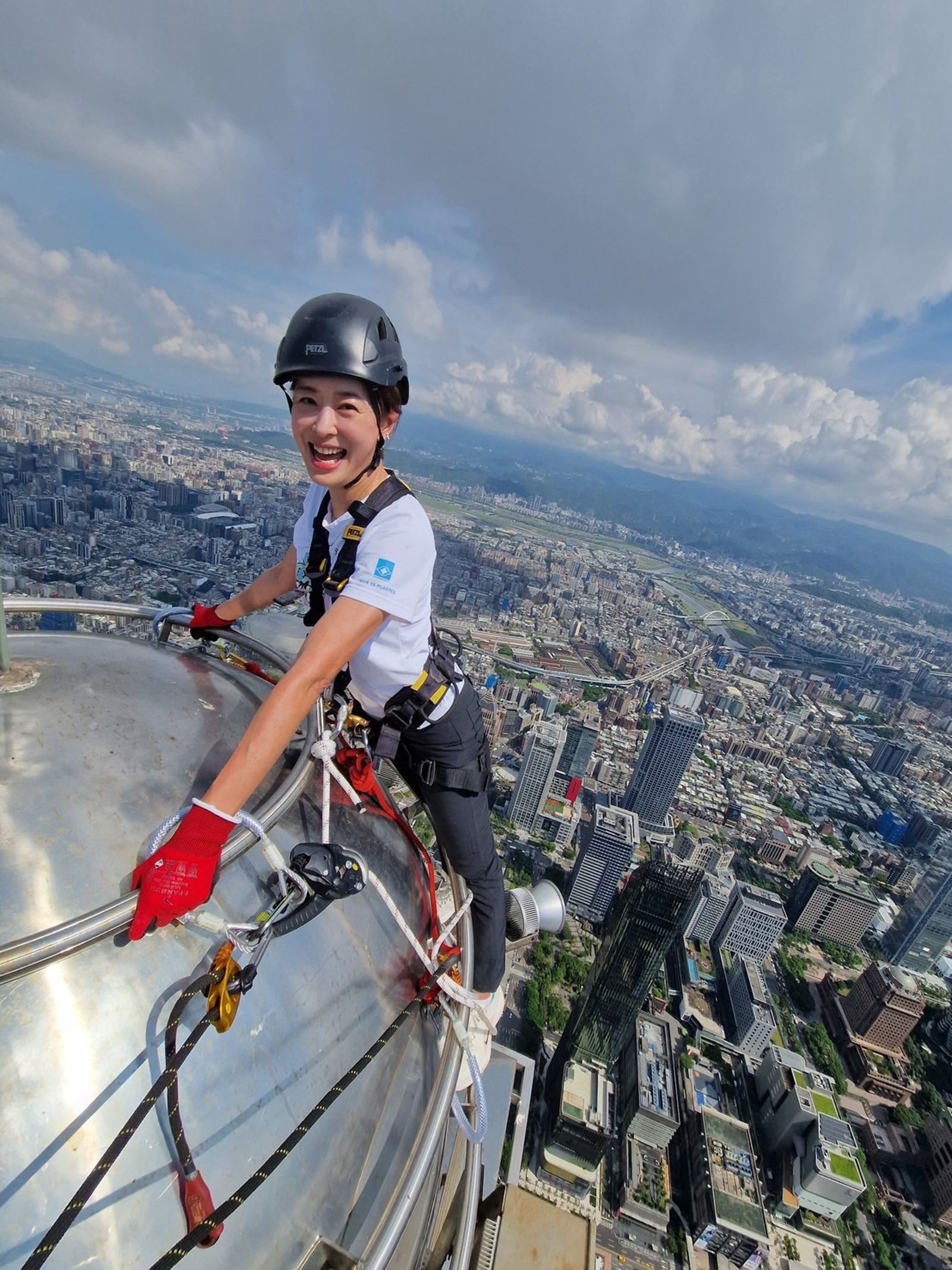 賈永婕正面回應酸民。翻攝賈永婕臉書