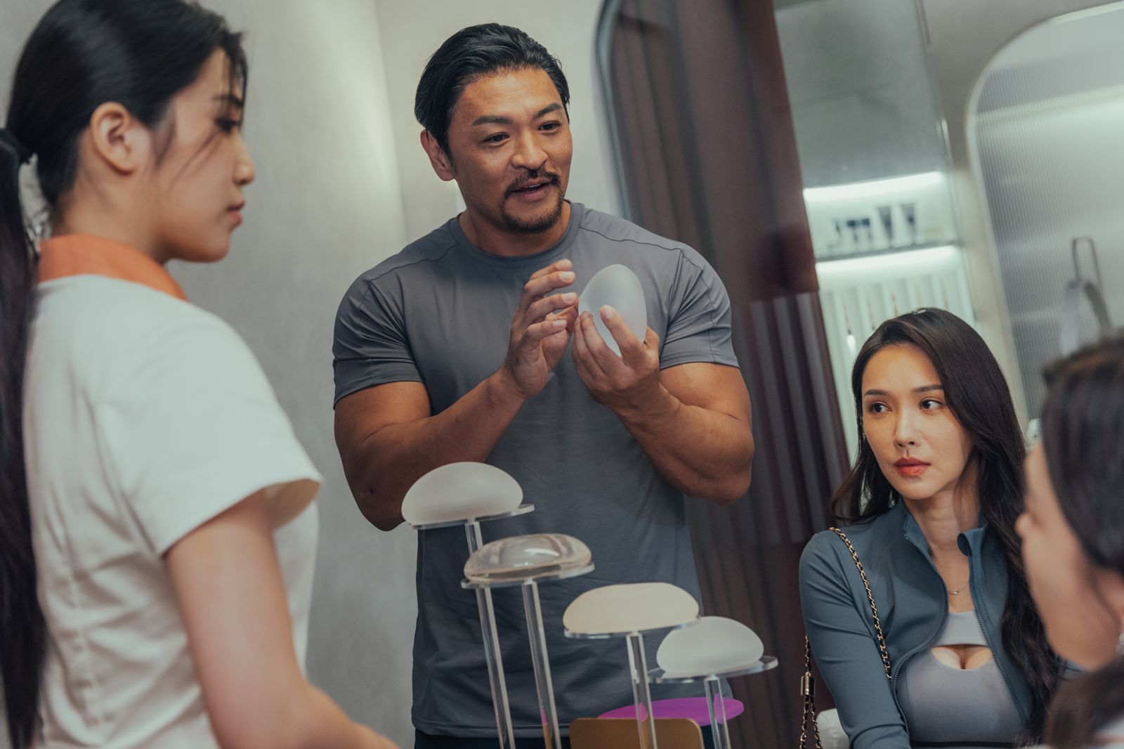 男人都愛大胸部？8點檔女神徐千京遭另一半要求整形　夢多被疑「本色」演出吐真實心聲