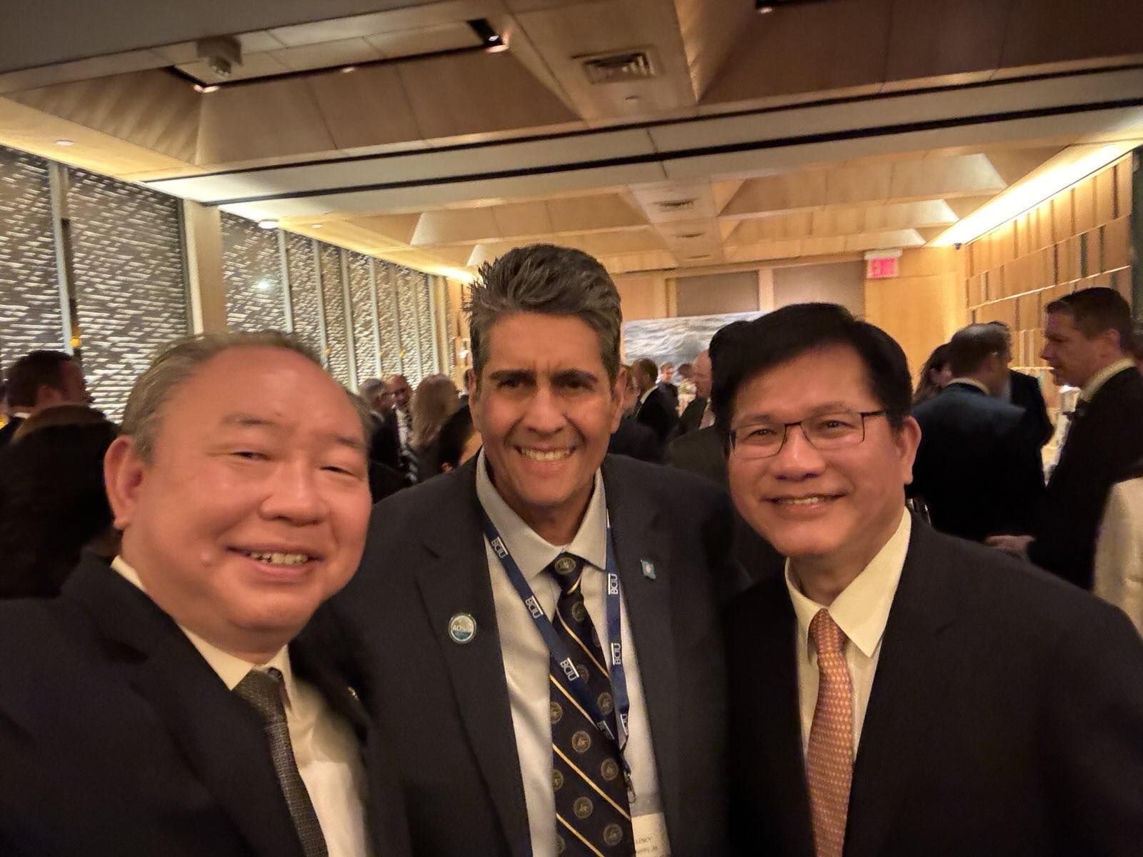 杜奕瑾說，今年台灣在紐約的交流今年是重大突破、非常成功，林佳龍這次至少以官方身分會見了30多個國家的外交部長、大使以及官員。（圖／翻攝自杜奕瑾臉書）