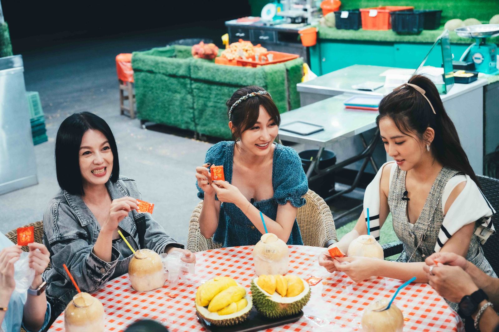 《驚奇旅明星》首播告捷！曾莞婷媽媽也羨慕！東森綜合台提供