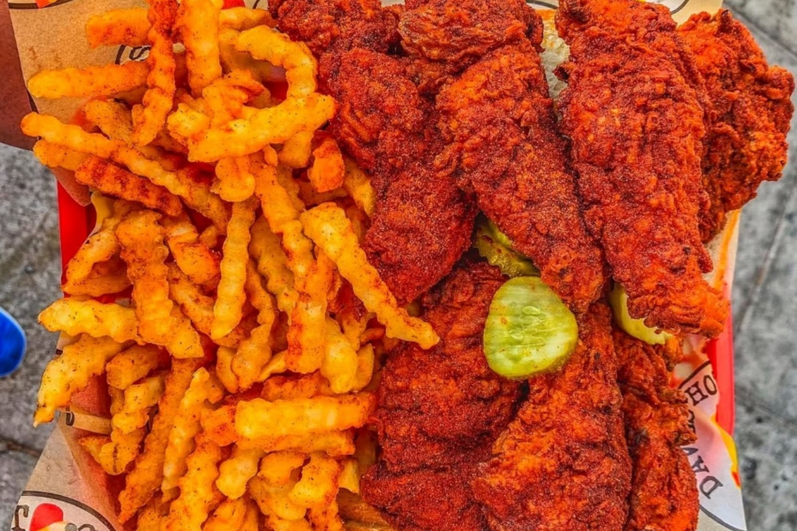 3男合資2.7萬擺炸雞攤！私募基金竟砸300億收購