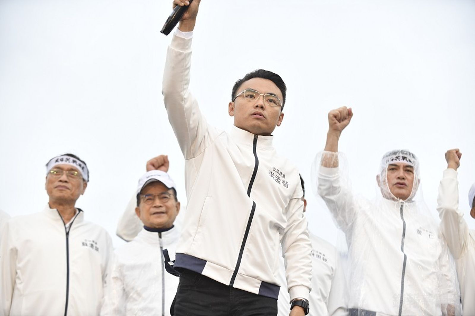 洪孟楷二階連署「衝破5萬」排名第一!周玉蔻揭黑歷史:他壞透了