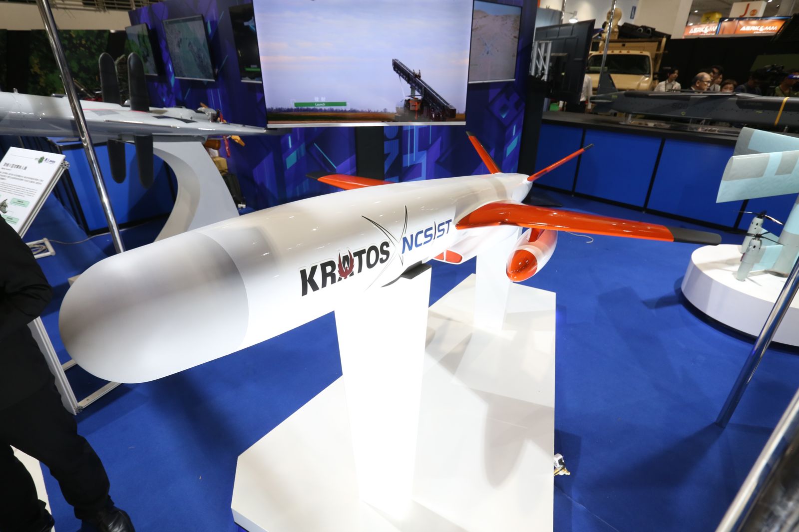 勁蜂四型無人機最大射程可達1000公里。董孟航攝影