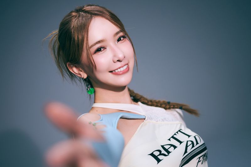 啦啦隊女神才認愛周董愛徒2個月！竟在片場掛彩撞爛雙膝　沒想到AI落井下石：超懂我