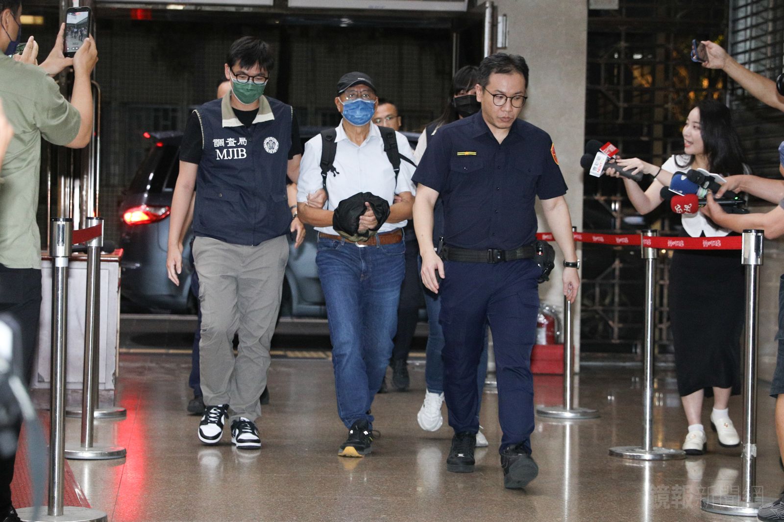 通緝7天投案！傅崐萁管家李慶隆深夜訊後100萬交保　須加裝電子腳鐐　