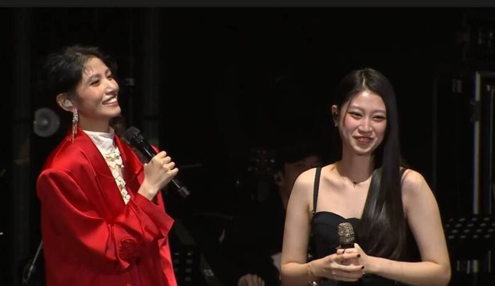 超正母女！李千娜與「翻版女兒」顧穎首同台　緬懷好友小鬼、顏正國超催淚