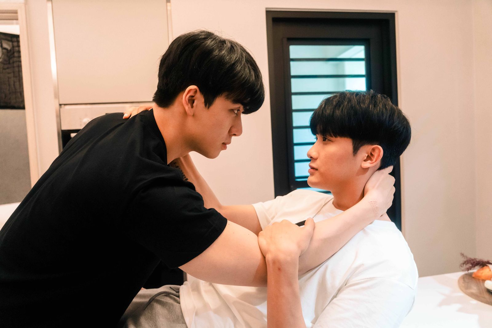 葛兆恩情慾挑逗太有侵略性！紀成澔羞成待宰羔羊　急幫對方脫衣「很壞又可愛」