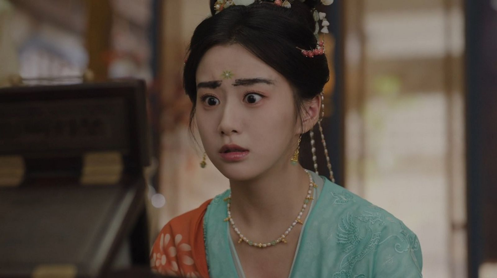 宋威龍《韶華若錦》為包上恩畫眉，卻變蠟筆小新。台灣大哥大MyVideo提供