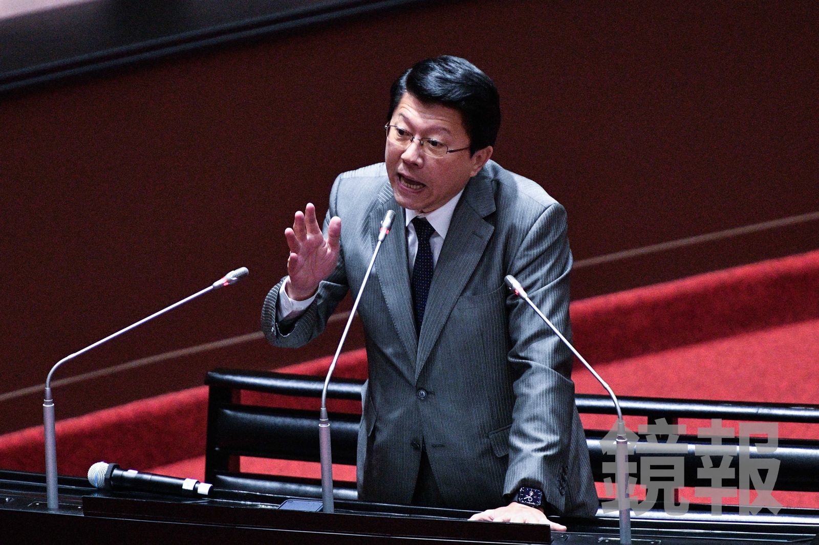 拘拘了?推綠委害腦震盪…謝龍介4人開庭全沒來! 檢察官祭這招反擊