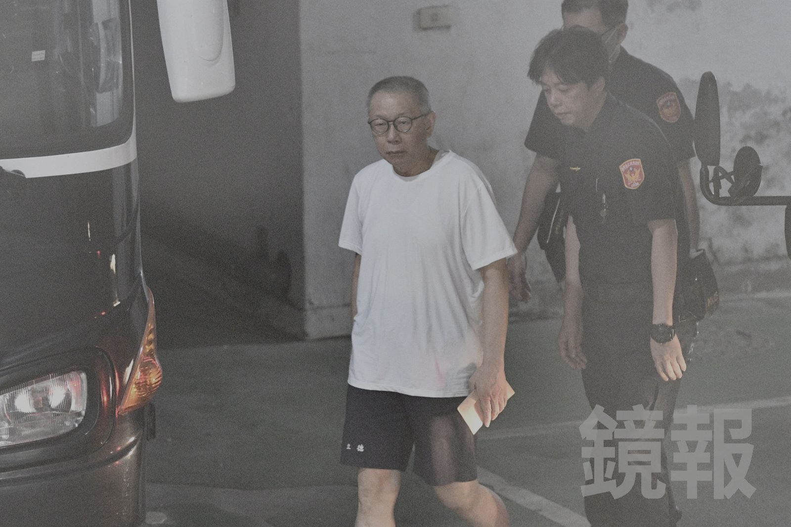 柯P出來了／陳佩琪備「艾草」除穢淨身　就等柯文哲裝好科技監控