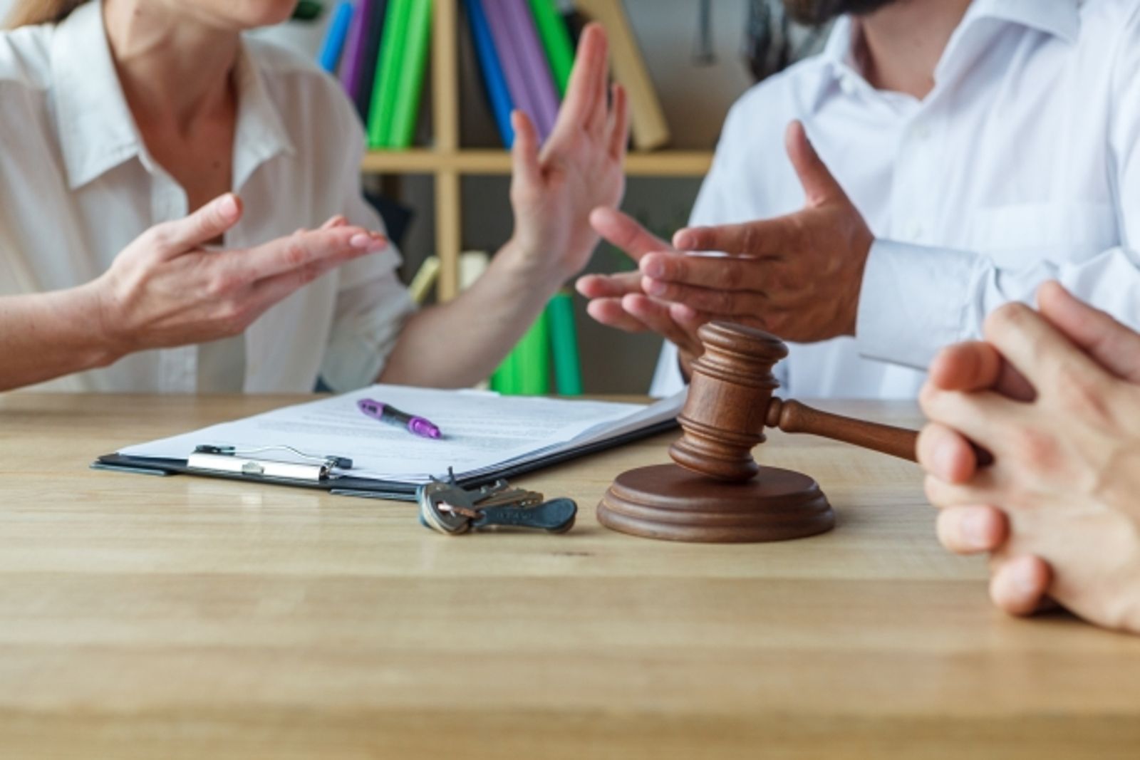 抓包機師尪偷吃！事務官某求償400萬...法官僅判30萬　原因曝光