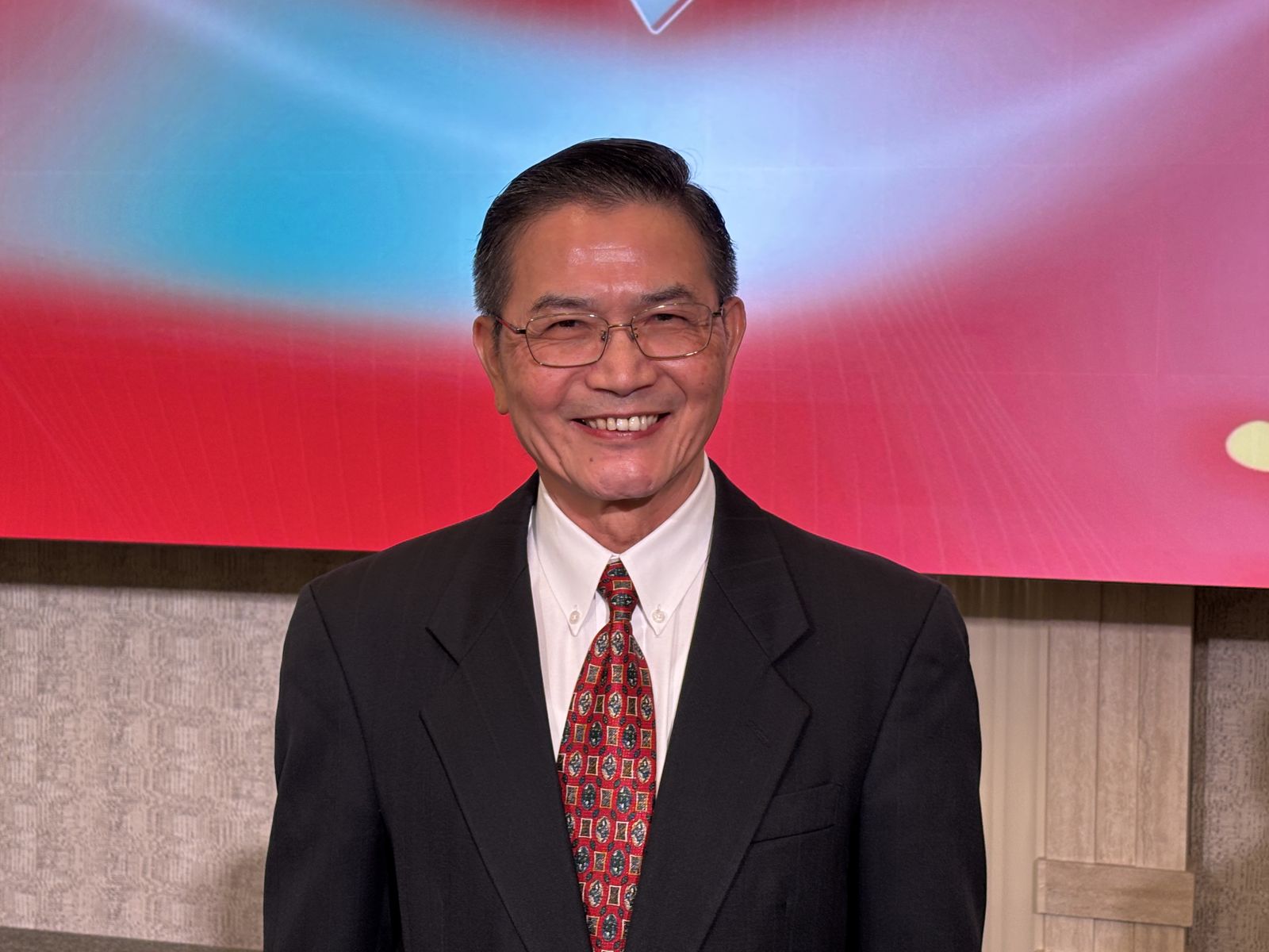 恐龍級缺口／記憶體股慘跌　南亞科總座李培瑛喊話：AI徹底改變DRAM生態　至少缺到明年上半年