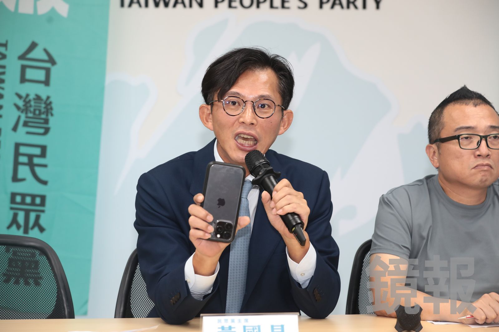 一度自誇調查「105號碼頭案」挨批垃圾人攬功 黃國昌急改口:受訪前從未說過與我有關