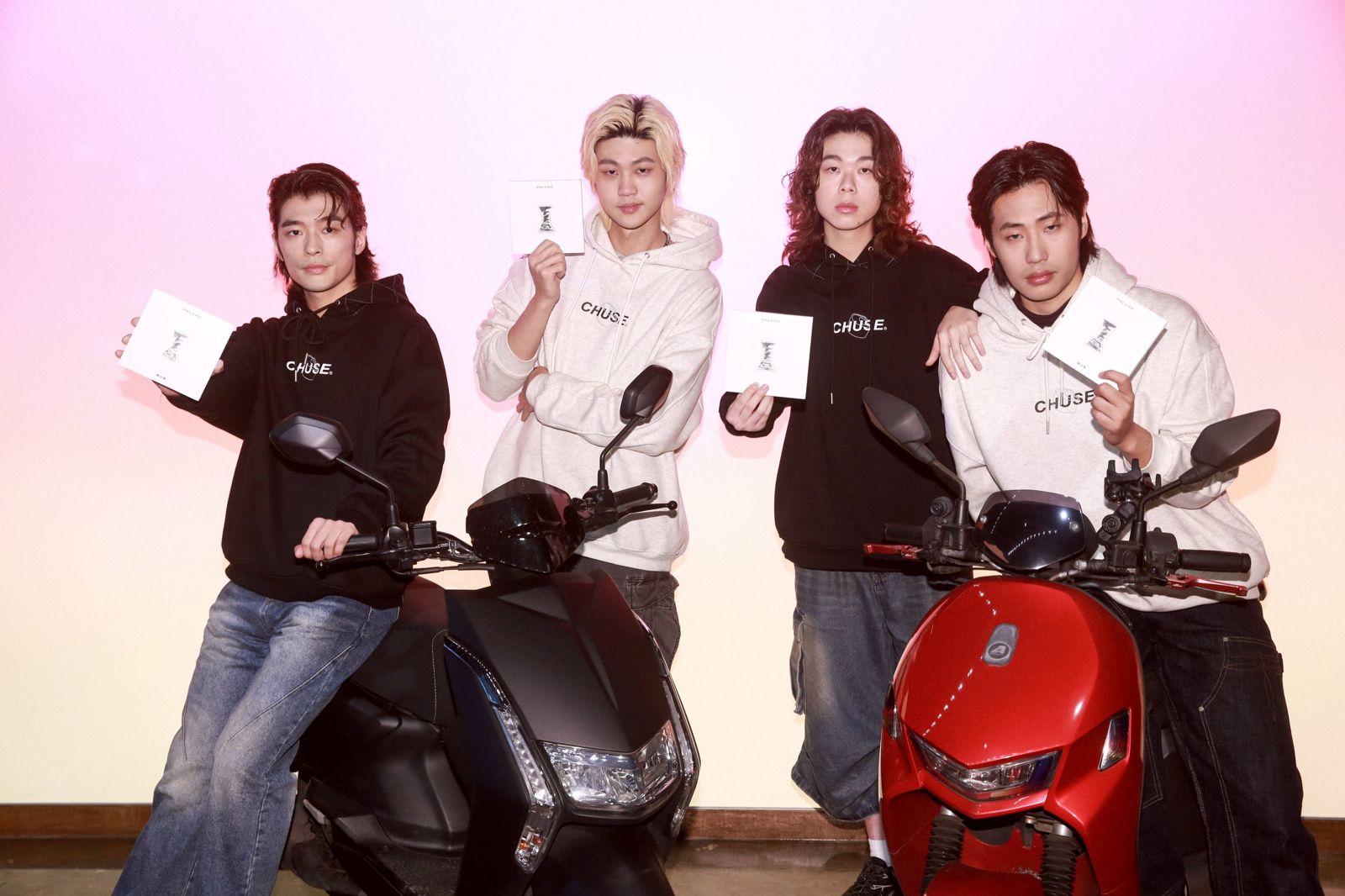 樂團成員被貴婦「塞錢要求陪酒」　帕拉斯揭斜槓辛酸內幕