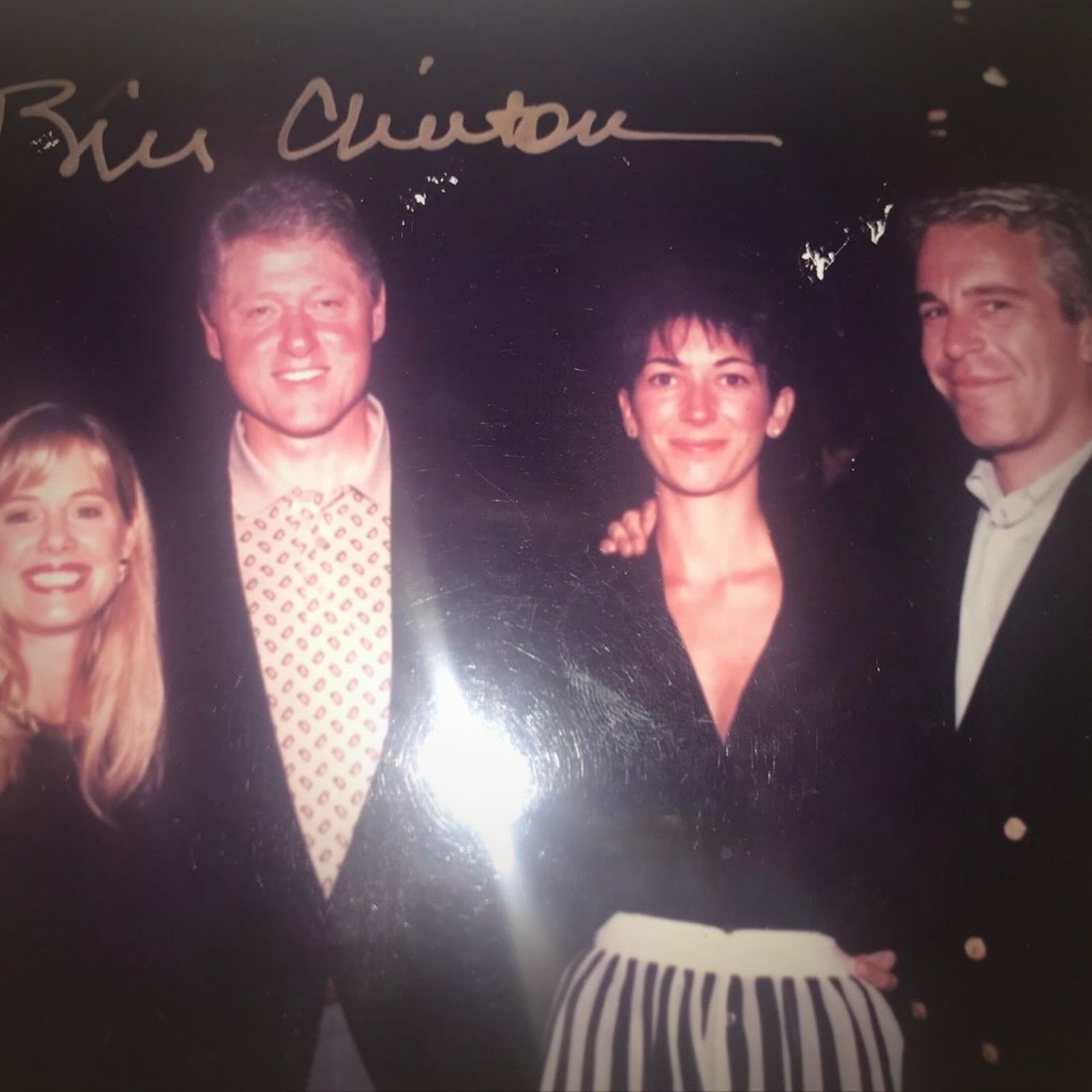 與艾普斯坦有過往來的大人物都出現在本次公開的照片中。圖/翻攝自FB/Oversight Dems