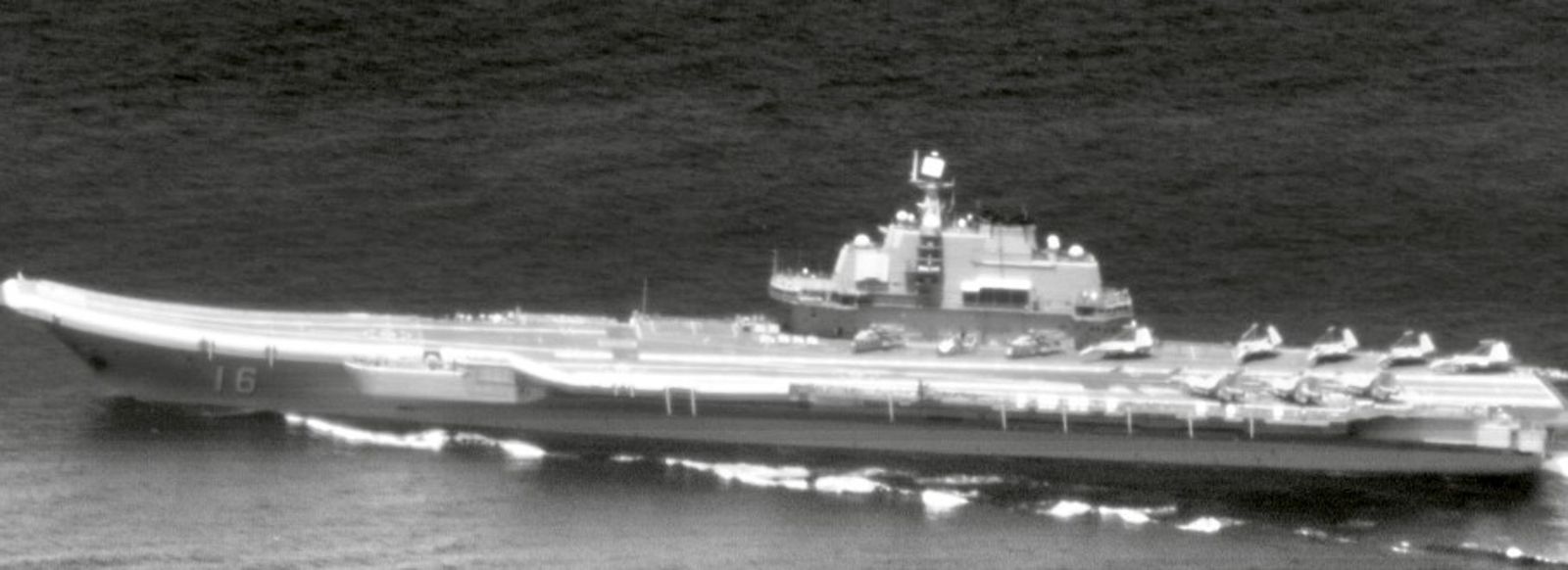 中共航艦遼寧號穿台海　顧立雄：藉情監偵手段及共享情資持續關注動向