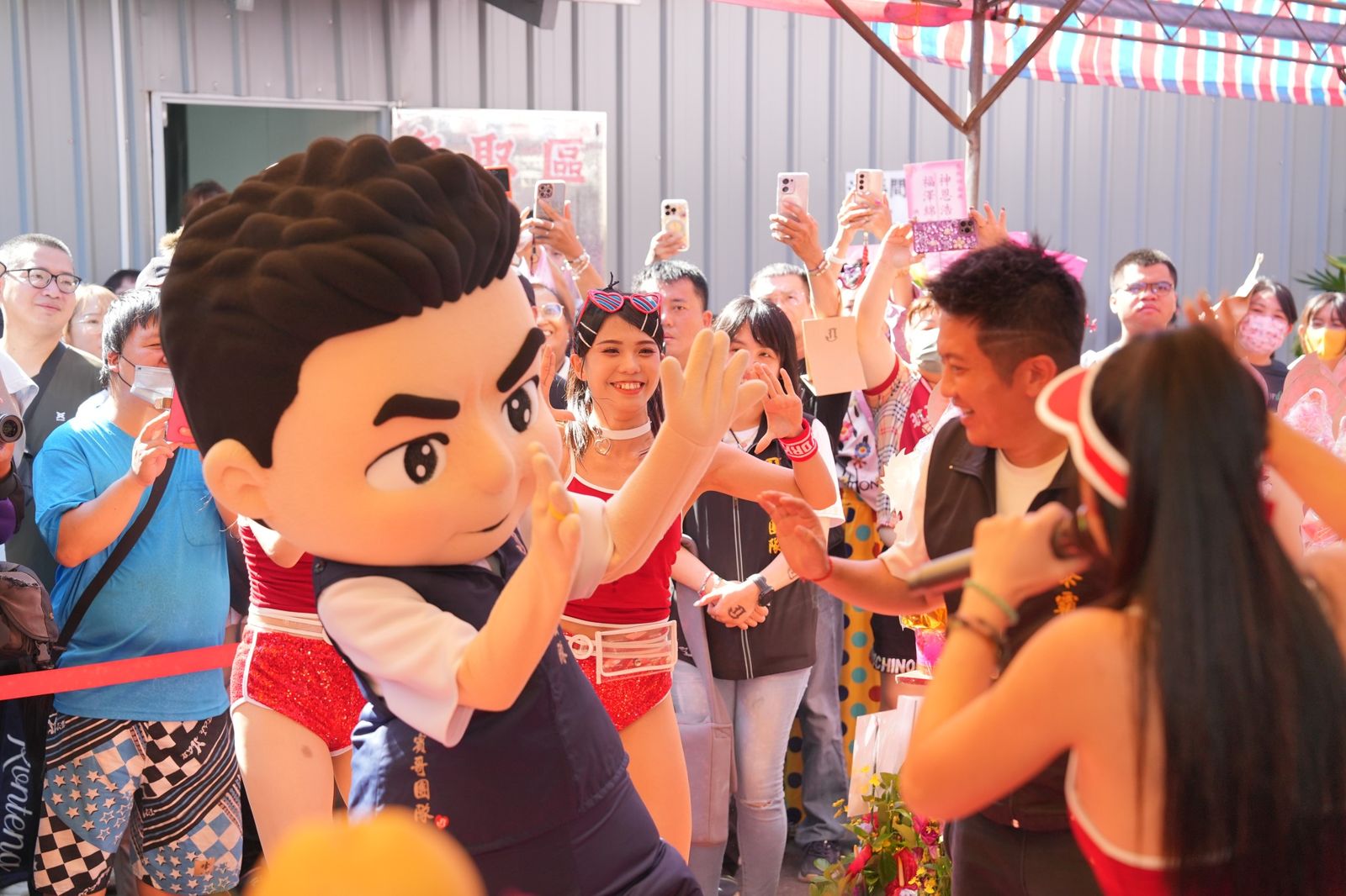 「四面佛聖誕祝壽」活動盛況空前。翻攝賓賓哥臉書