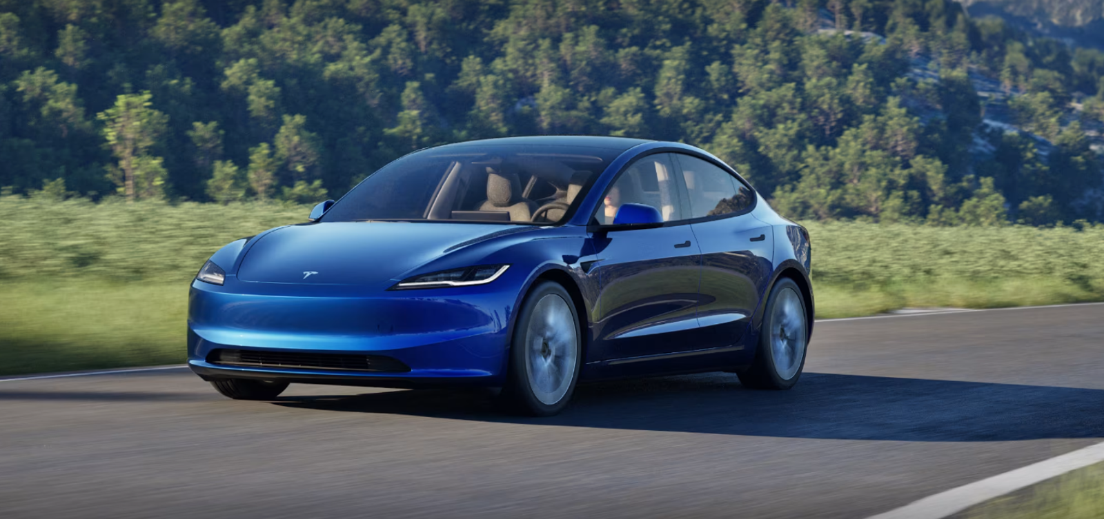 女童搭特斯拉打翻水！車主要索賠4.1萬或「舔乾淨」和解